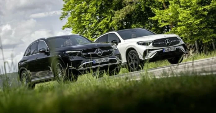 Mercedes-AMG GLA 35 vs GLA 45 S